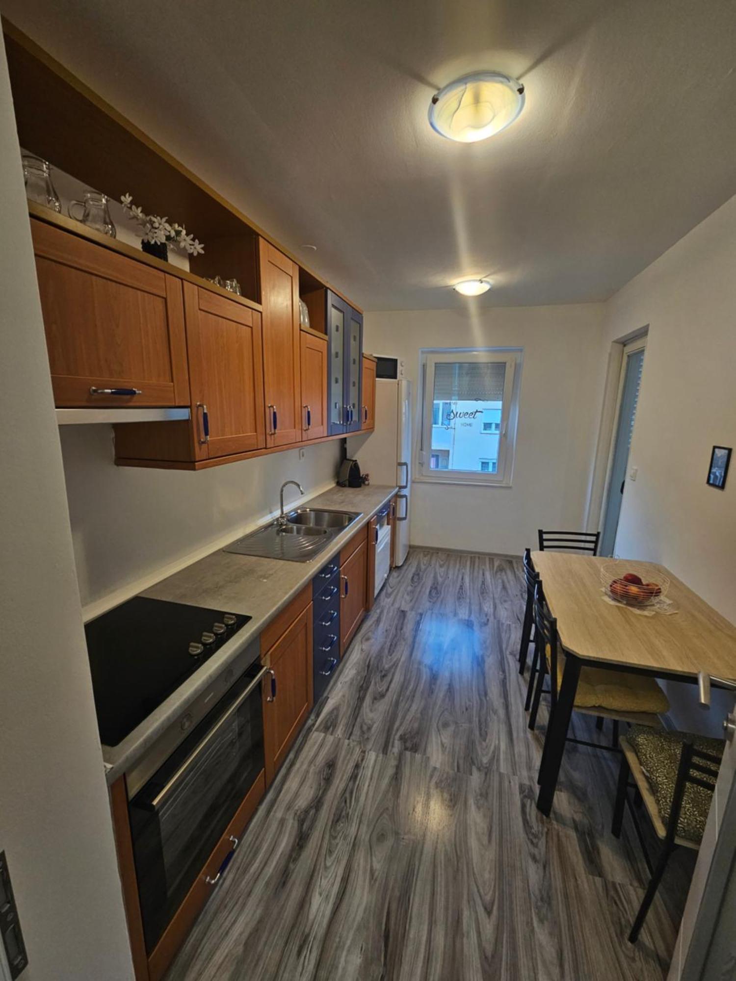 Apartman Smit 乌马格 外观 照片