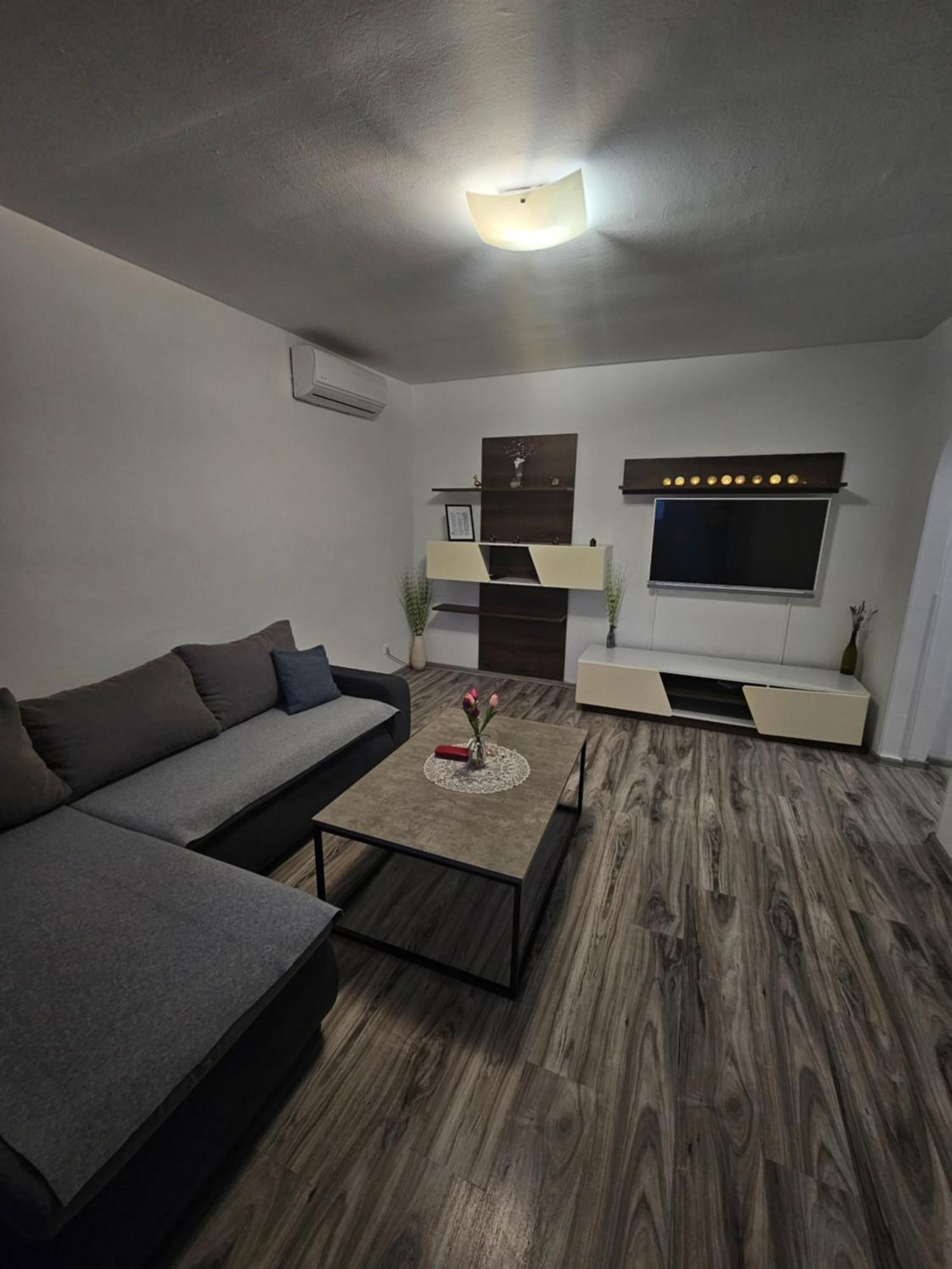 Apartman Smit 乌马格 外观 照片